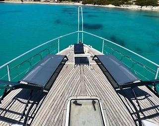 Çeşme'de Enfes Tasarıma Sahip, Serin Sularda, Konforlu Motoryat - 2