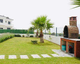 Çeşme'de Görkemli Deniz ve Doğa Manzaralı, Özel Havuzlu, Kiralık Villa - 2