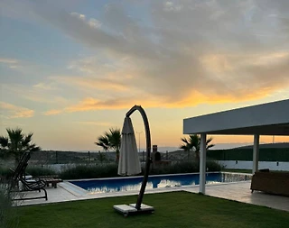 Çeşme'de Görkemli Deniz ve Doğa Manzaralı, Özel Havuzlu, Kiralık Villa - 4