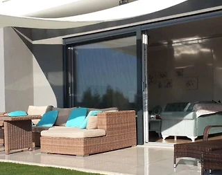 Çeşme Reisdere'de Geniş Ailelere Uygun, Özel Havuzlu, Konforlu Villa - 4