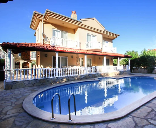 Dalyan'da Merkezi Konumda, Özel Havuzlu, Kiralık Lüks Villa - 1
