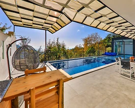 Kaş İslamlar'da Enfes Doğa Manzaralı, Isıtmalı Havuzlu, Konforlu Villa - 2
