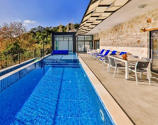 Kaş İslamlar'da Enfes Doğa Manzaralı, Isıtmalı Havuzlu, Konforlu Villa - 4