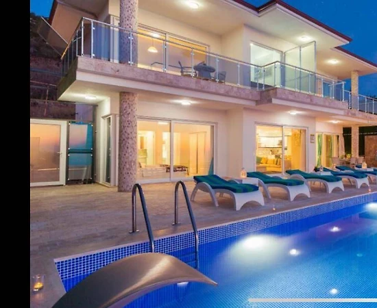 Kaş İslamlar'da Gözlerden Uzak Konumda, Özel Havuzlu, Kiralık Villa - 1