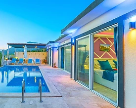 Kaş Üzümlü'de Enfes Doğada, Özel Havuzlu, Jakuzili Villa - 2
