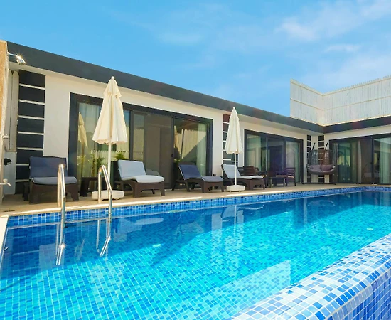 Kaş Gelemiş'te Çocuk Oyun Alanlı, Özel Havuzlu, Kiralık Villa - 1