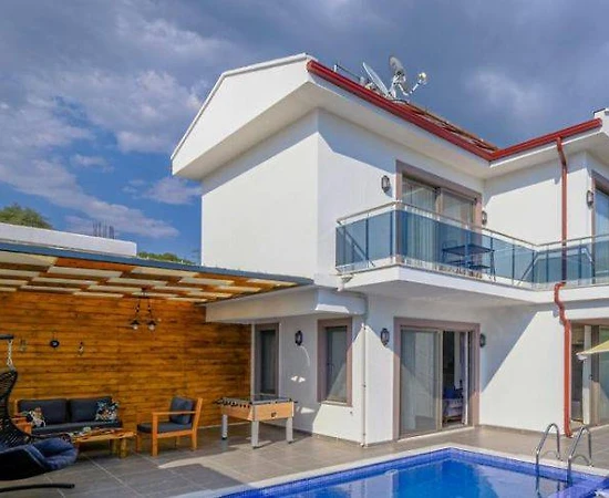 Kaş Andifli'de Modern Tasarımlı, Özel Havuzlu, 6 Kişilik Villa - 1