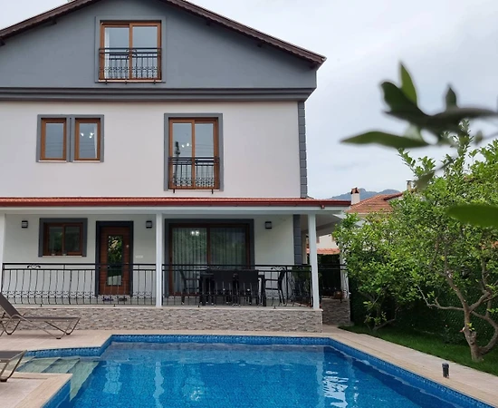 Muğla Ortaca'da Özel Havuzlu, Ailelere Uygun, 4+1 Villa - 1