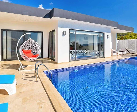 Kaş Üzümlü'de Doğa İçerisinde, Isıtmalı Özel Havuzlu, Kiralık Villa - 1