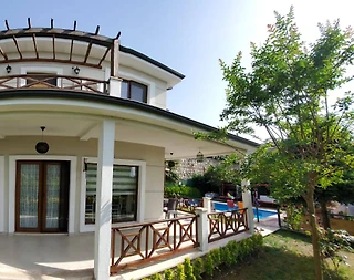 Sapanca Kırkpınar'da Kalabalık Ailelere Uygun, Özel Havuzlu, Kiralık Villa - 2
