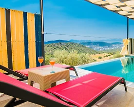 Kalkan Kördere'de Doğa Manzaralı, Özel Havuzlu, Balayı Villası - 2