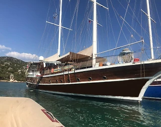 Muğla Fethiye'de 5 Kabinli, 10 Kişilik, Kaptanlı Kiralık Gulet - 1