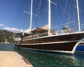 Muğla Fethiye'de 5 Kabinli, 10 Kişilik, Kaptanlı Kiralık Gulet - 1