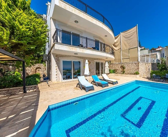 Kaş Kalkan'da Deniz Manzaralı, 6 Kişilik, Konforlu Kiralık Villa - 1
