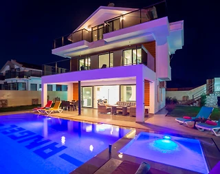 Ölüdeniz'de Kalabalık Ailelere Uygun, Özel Havuzlu, Otantik Villa - 1