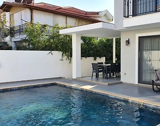Ortaca Dalyan'da Merkezi Konumda, Özel Havuzlu, 8 Kişilik Villa  - 4