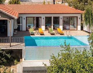 Kalkan İslamlar'da Enfes Doğa Manzaralı, Sonsuzluk Havuzlu, Lüks Villa - 3