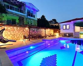 Muğla Seydikemer'de Eşsiz Doğa Manzaralı, Özel Havuzlu, Bahçeli Villa - 3