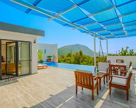 Kaş Üzümlü'de Yemyeşil Doğa Manzaralı, Özel Havuzlu, Jakuzili Villa - 2