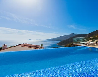 Kaş Kalkan'da Denize Yakın, Sinema Odalı, Lüks Villa - 3