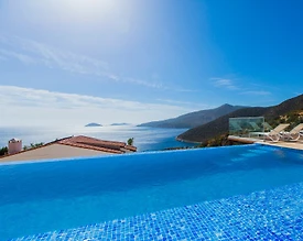 Kaş Kalkan'da Denize Yakın, Sinema Odalı, Lüks Villa - 3