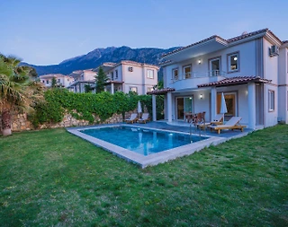 Fethiye Ovacık'ta Merkezi Konumda, Özel Havuzlu, Bahçeli Lüks Villa - 4