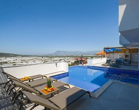 Kaş Yeşilköy'de Sakin Konumda, Isıtmalı Havuzlu, Jakuzili, Lüks Villa - 3