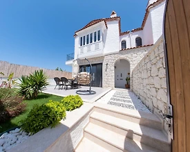 Çeşme Çiftlik'de Denize Yakın Mesafede, Özel Havuzlu, Lüks Villa - 2