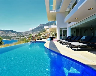 Kaş Kalkan'da Denize Yakın, Özel Havuzlu, Görkemli Villa - 1