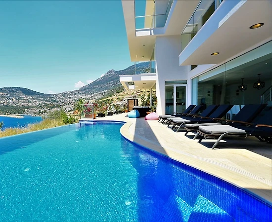 Kaş Kalkan'da Denize Yakın, Özel Havuzlu, Görkemli Villa - 1