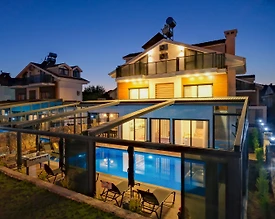 Fethiye’de Ölüdeniz Plajı’na Yakın, Isıtmalı Havuzlu, Kiralık Villa - 2