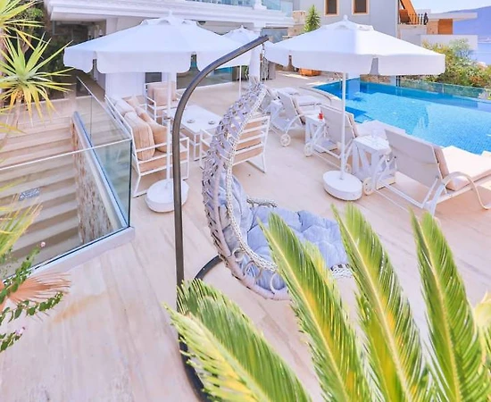 Kaş Kalkan'da Muhteşem Deniz Manzaralı, Özel Havuzlu, Geniş Villa - 1