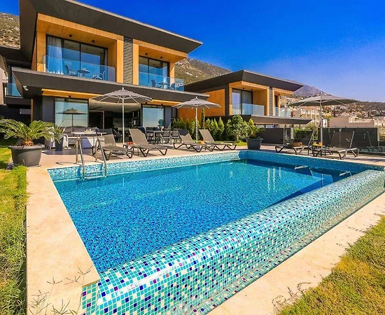 Kaş Kalkan'da Enfes Deniz Manzaralı, Özel Havuzlu, Kiralık Villa - 1