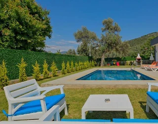Muğla Fethiye'de Sakin Konumda, Özel Havuzlu ve Bahçeli, Kiralık Villa - 5