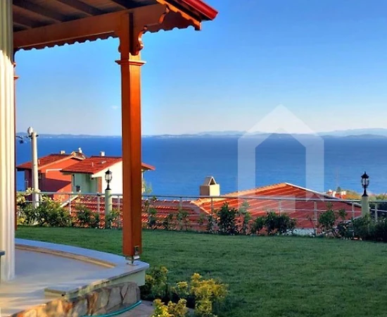 Balıkesir Edremit'te Doğa ve Deniz Manzaralı, 6 Kişilik, Lüks Villa - 1