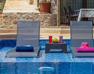 Kaş Bezirgan'da Geniş Bahçeli, Özel Havuzlu, 4 Kişilik, Taş Villa - 4