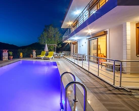 Marmaris Söğüt'te Deniz ve Doğa Manzaralı, Özel Havuzlu, Lüks Villa - 2