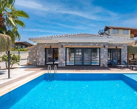 Fethiye'de Merkeze Yakın Konumda, Özel Havuzlu, 4 Kişilik Villa - 2