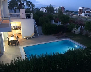 Serik Kadriye'de Modern Mimarili, Özel Havuzlu, 6 Kişilik Villa - 3