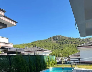 Dalaman Atakent'te Site İçerisinde, Özel Havuzlu, Şık Tasarımlı Villa - 1