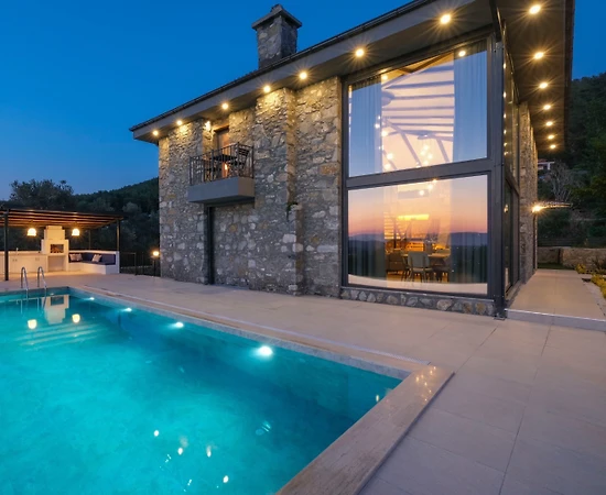 Muğla Dalaman'da 6 Kişilik, Özel Havuzlu, Lüks Kiralık Villa - 1