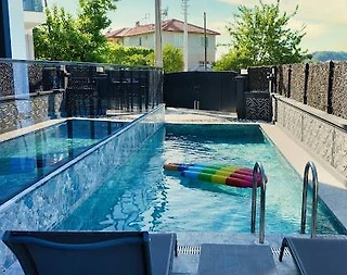 Muğla Dalaman'da Geniş Ailelere Uygun, Özel Havuzlu, Konforlu Villa - 2