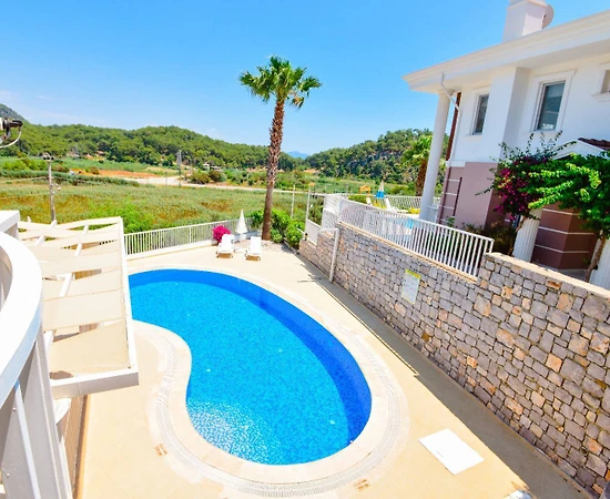 Muğla Ortaca'da Geniş Ailelere Uygun, Özel Havuzlu, Kiralık Villa - 1