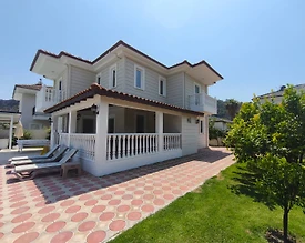 Dalyan'da Geniş Ailelere Uygun, Özel Havuzlu, 4+1 Banliyö Villa - 2