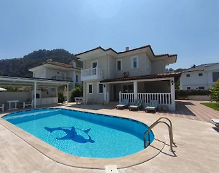 Dalyan'da Geniş Ailelere Uygun, Özel Havuzlu, 4+1 Banliyö Villa - 4