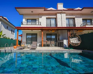 Ortaca Dalyan'da Merkeze Yakın, Özel Havuzlu, 5+1 Villa - 2