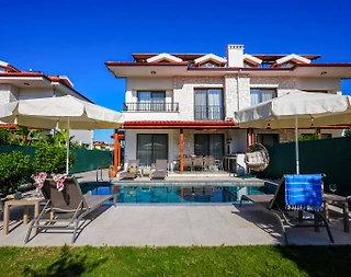 Ortaca Dalyan'da Merkeze Yakın, Özel Havuzlu, 5+1 Villa - 5