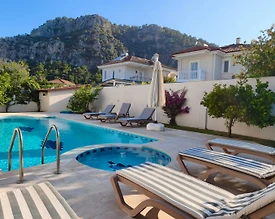 Ortaca Dalyan'da Yemyeşil Bahçeli, Özel Havuzlu, 8 Kişilik Villa - 2