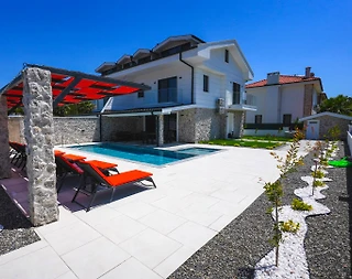 Ortaca Dalyan'da Sakin Konumda, Özel Havuzlu, İkiz Villa - 1