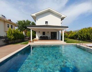 Ortaca Dalyan'da Modern Tasarımlı, Özel Havuzlu, Kiralık Villa - 1